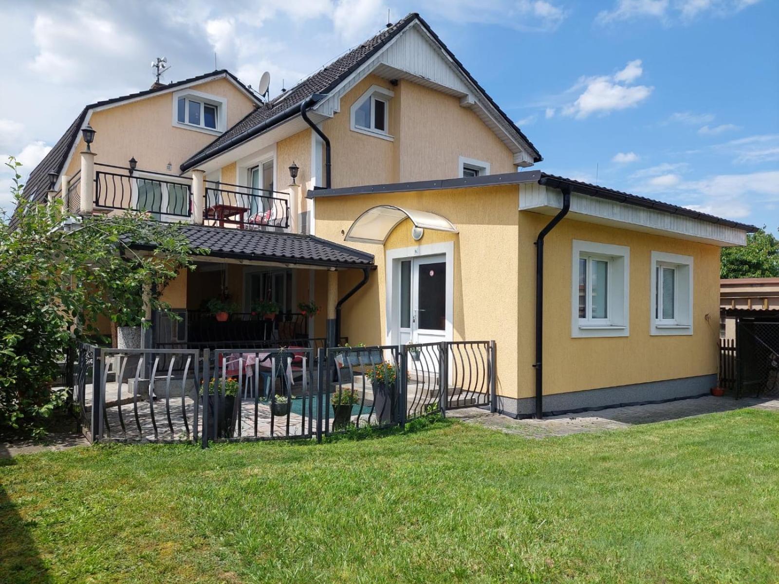 Penzion Slunce Česká Lípa Exteriör bild